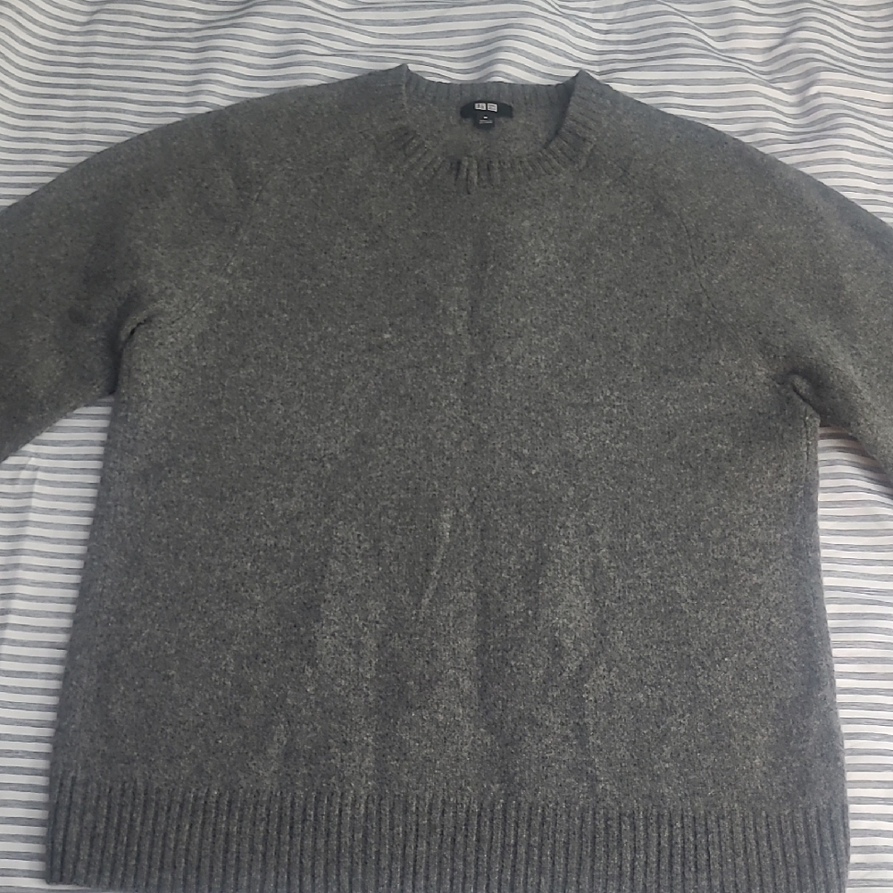 Uniqlo Men's Charcoal Crewneck Sweater